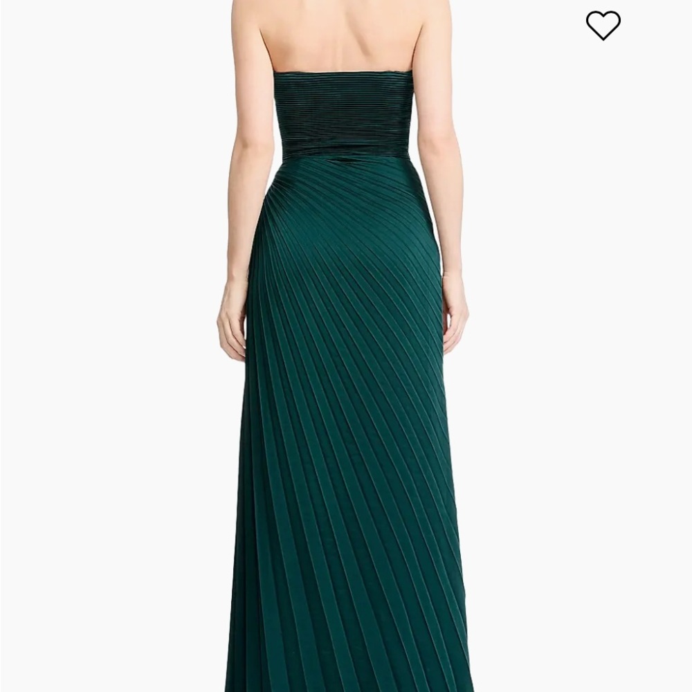 Dress the Population, Elegant Strapless “Kinley” Evening Gown - Picture 5 of 9